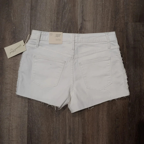 *NWT* Universal Thread High Rise Shortie Short - Picture 4 of 4